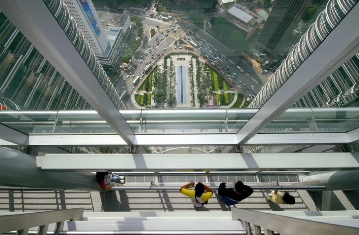 Petronas Towers Local View